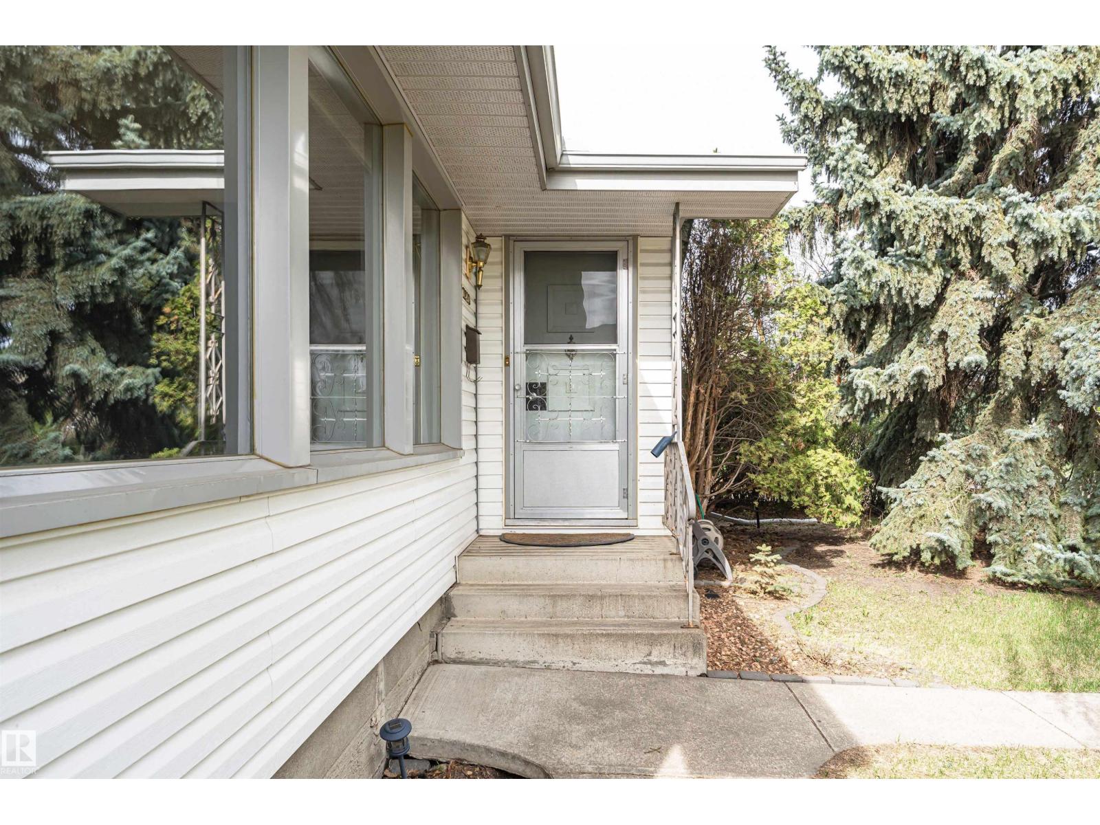 11423 50 Av NW, Edmonton, Alberta  T6E 2J4 - Photo 4 - E4485937