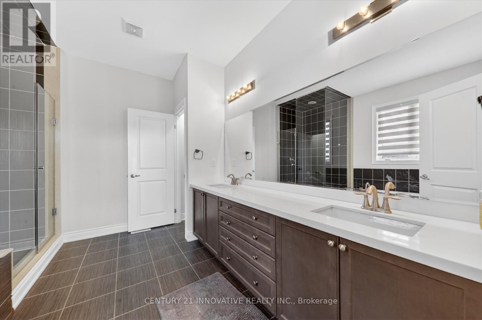 1 - 1815 Fairport Road, Pickering, Ontario  L1V 0E3 - Photo 11 - E13116424