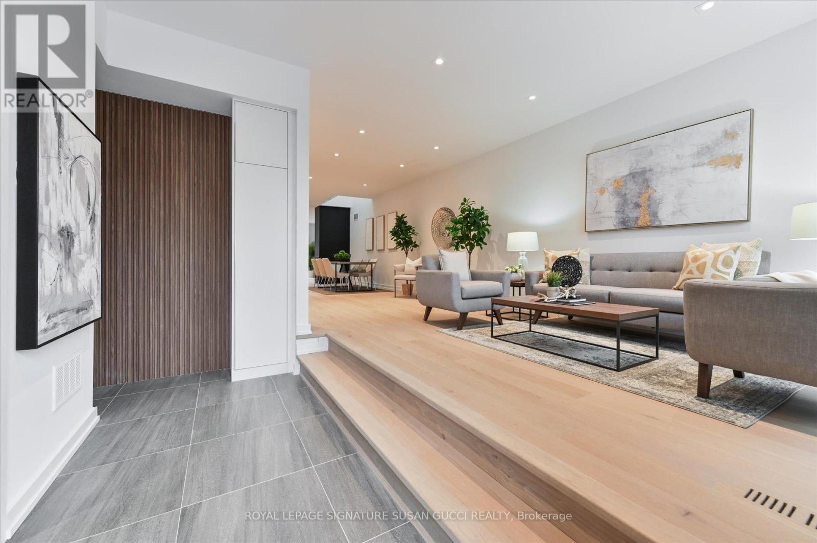 44 Doris Drive, Toronto, Ontario  M4B 3C9 - Photo 3 - E13118046