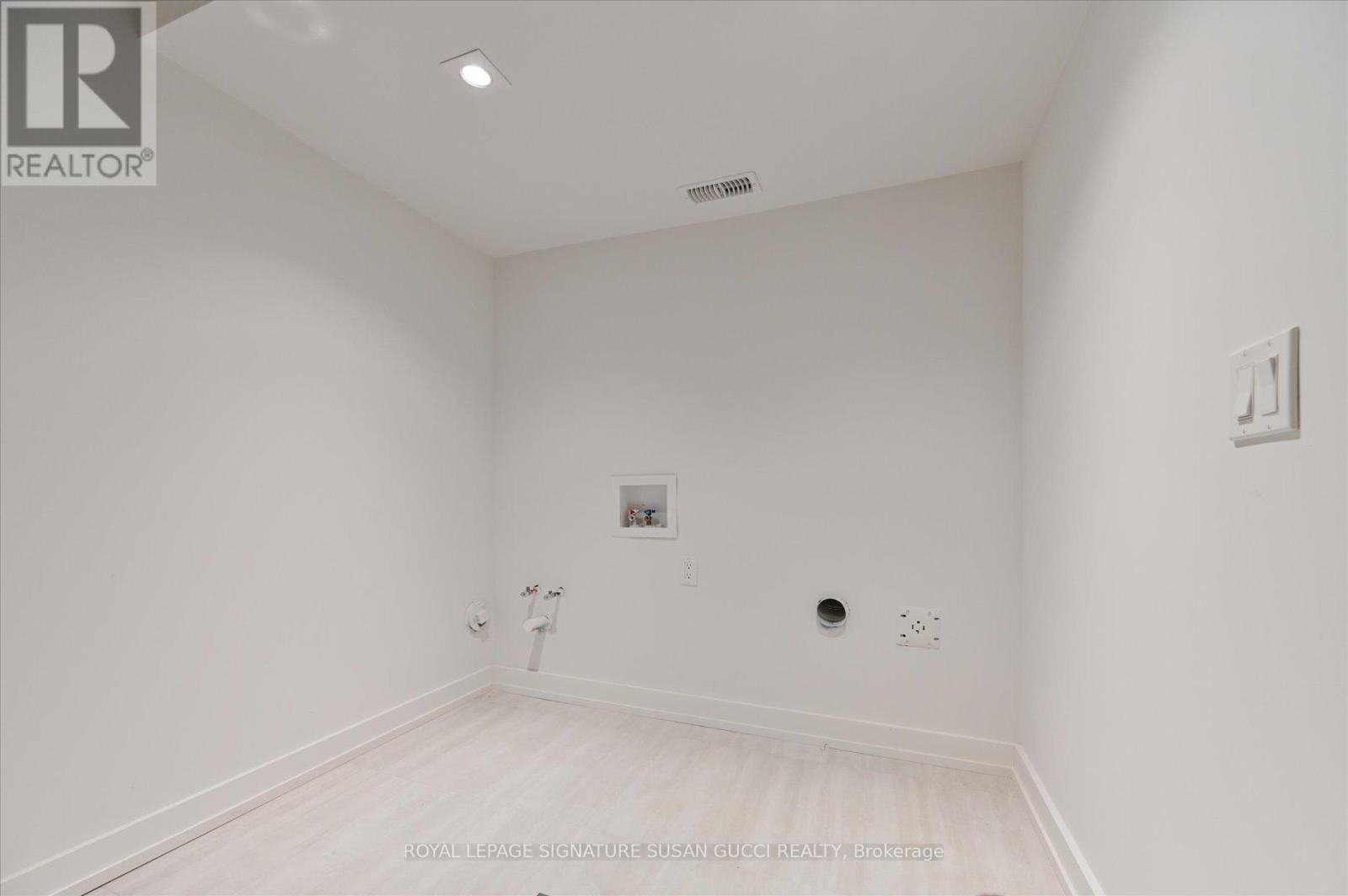 44 Doris Drive, Toronto, Ontario  M4B 3C9 - Photo 37 - E13118046