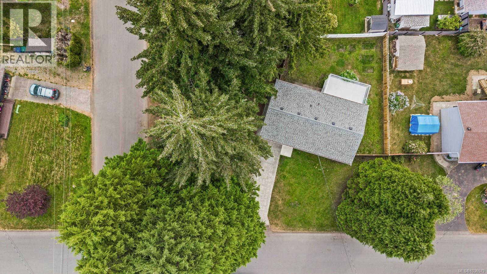 384 Cortez Cres, Comox, British Columbia  V9M 3A1 - Photo 2 - 1036579