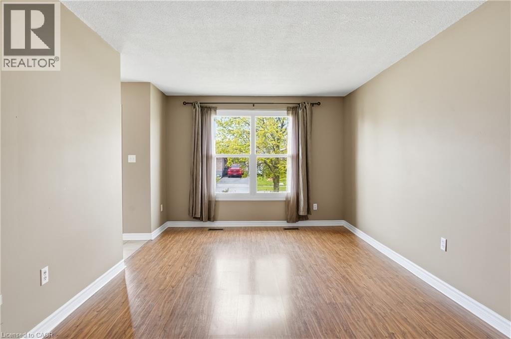 87 Marc Boulevard, Welland, Ontario  L3B 5V2 - Photo 4 - 40827819