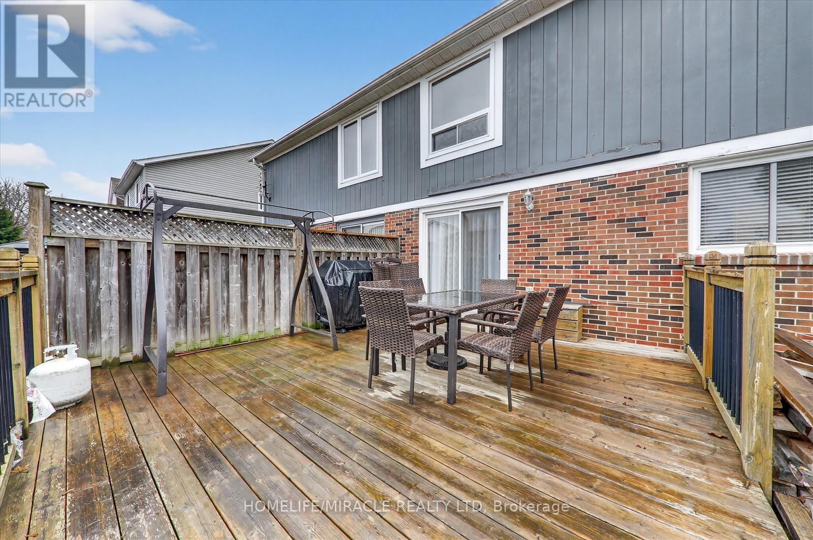 113 Fanshawe Drive, Brampton, Ontario  L6Z 1A8 - Photo 10 - W13118632