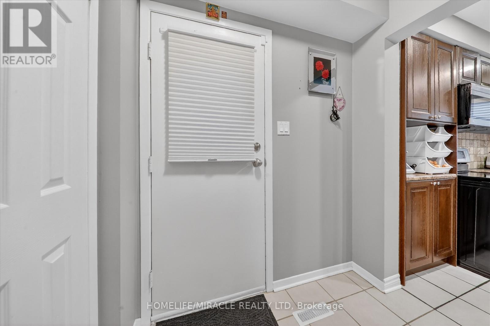 113 Fanshawe Drive, Brampton, Ontario  L6Z 1A8 - Photo 23 - W13118632