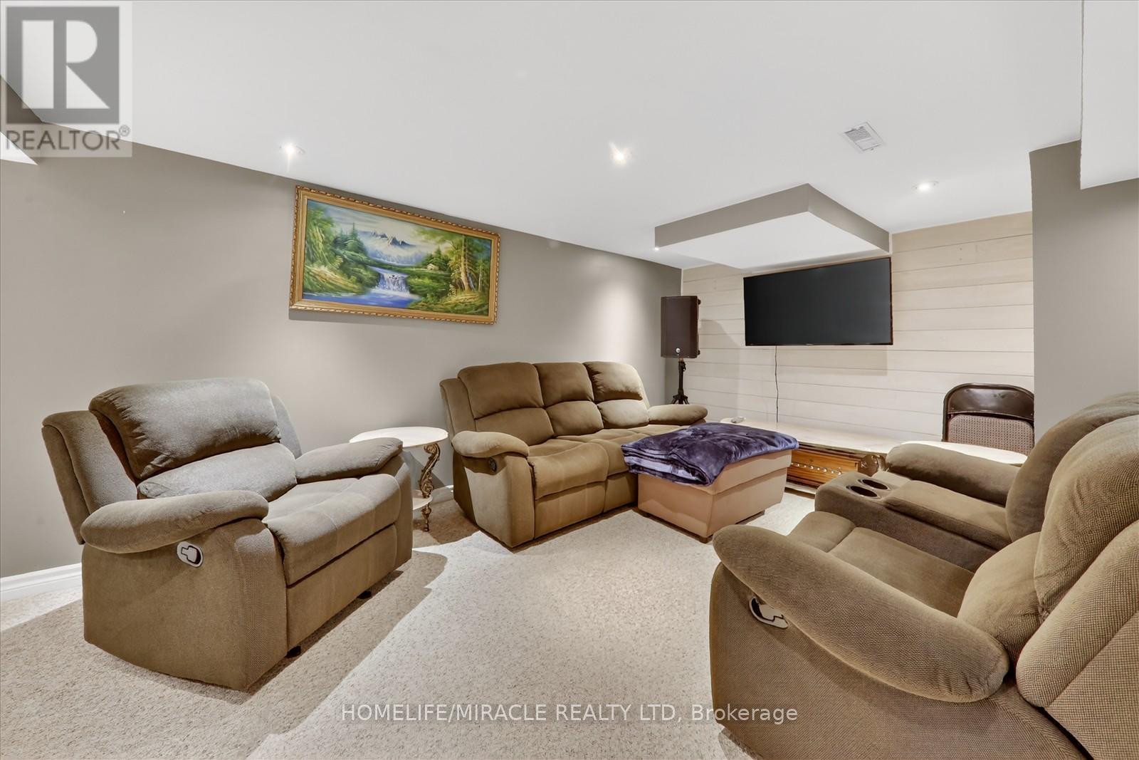 113 Fanshawe Drive, Brampton, Ontario  L6Z 1A8 - Photo 5 - W13118632