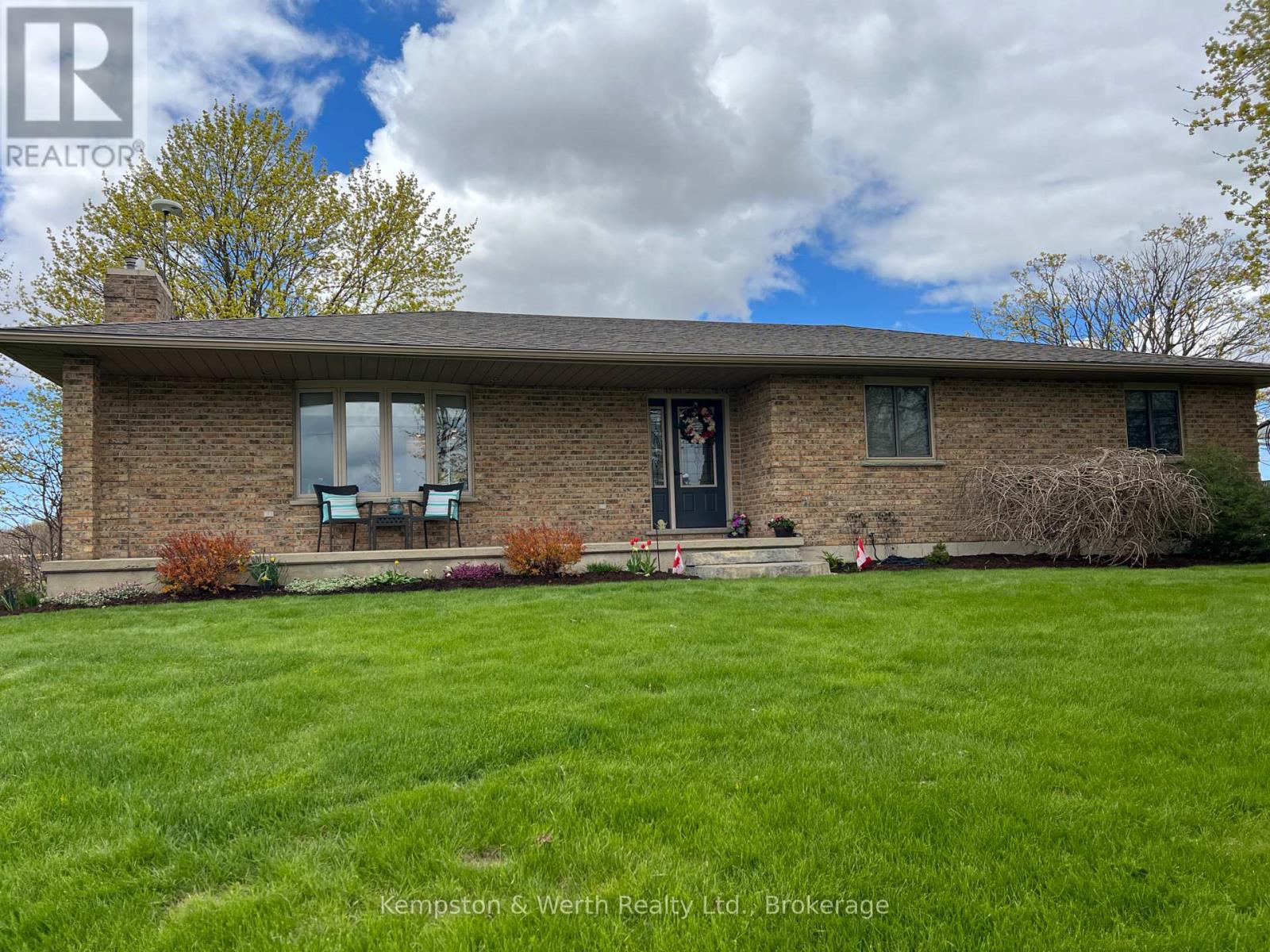 1a Crawford Street, North Huron (East Wawanosh), Ontario  N0G 2W0 - Photo 2 - X12736422