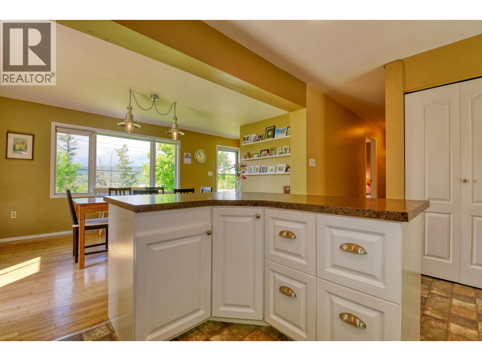 8 Windmill Crescent, Williams Lake, British Columbia  V2G 1A7 - Photo 6 - R3122822