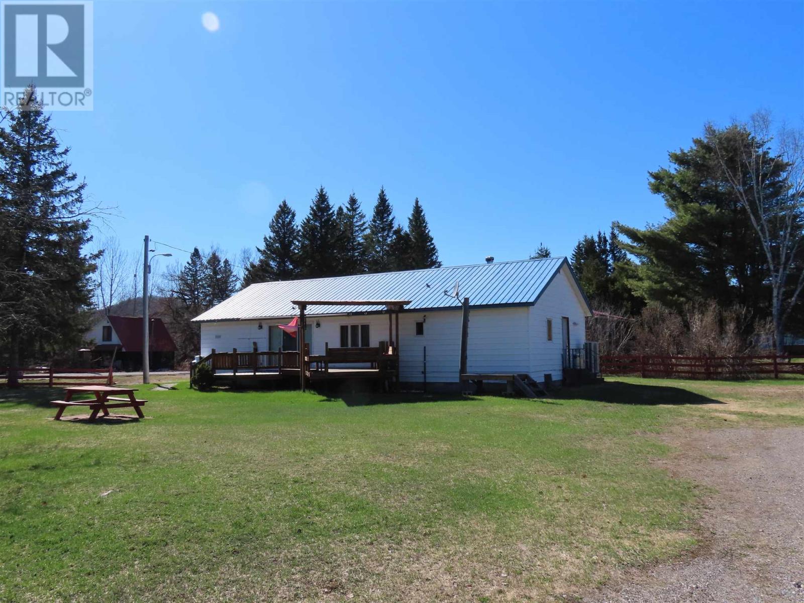 16 Ski Hill Rd, Searchmont, Ontario  P0S 1J0 - Photo 28 - SM260966