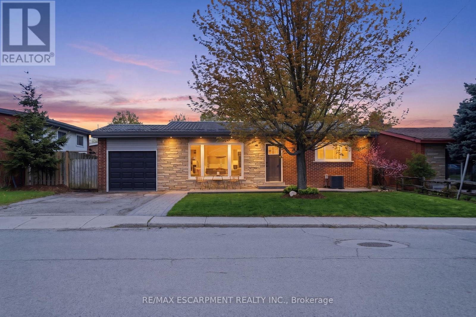 114 LUSCOMBE STREET, Hamilton, Ontario