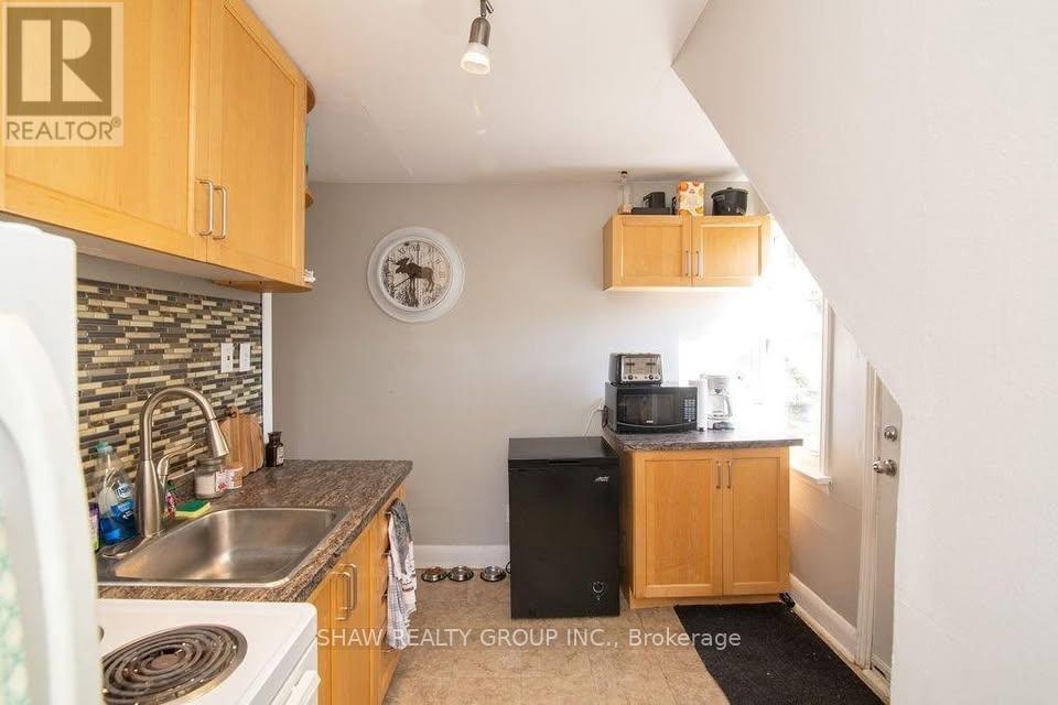 Upper - 245 East 22nd Street, Hamilton, Ontario  L8V 2V8 - Photo 5 - X13118736