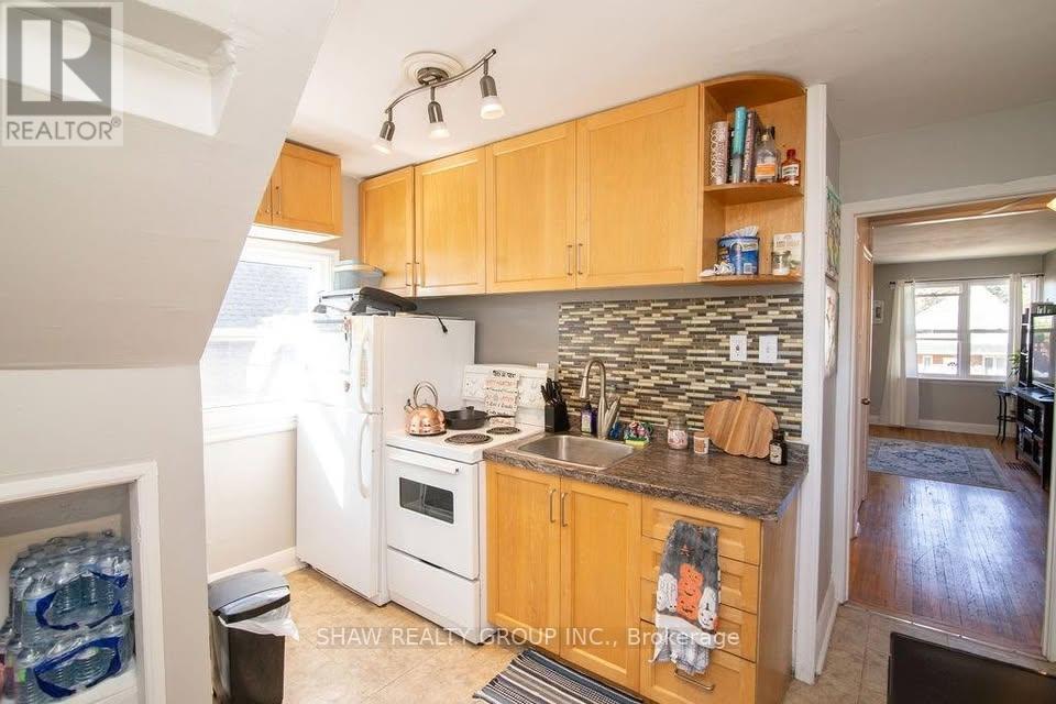 Upper - 245 East 22nd Street, Hamilton, Ontario  L8V 2V8 - Photo 7 - X13118736