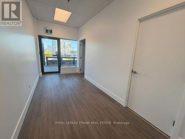 209b - 701 Rossland Road E, Whitby, Ontario  L1N 8Y9 - Photo 3 - E13118856