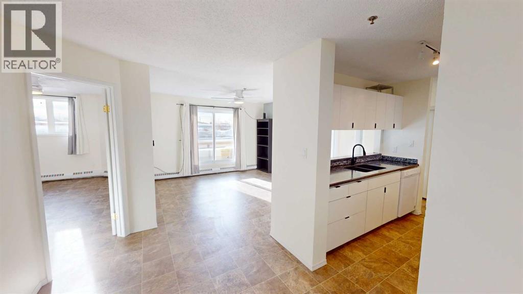 104, 10405 99 Street, Grande Prairie, Alberta  T8V 6Z3 - Photo 5 - A2287292
