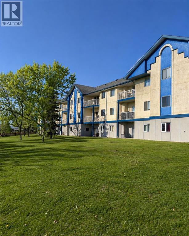 104, 10405 99 Street, Grande Prairie, Alberta  T8V 6Z3 - Photo 1 - A2287292