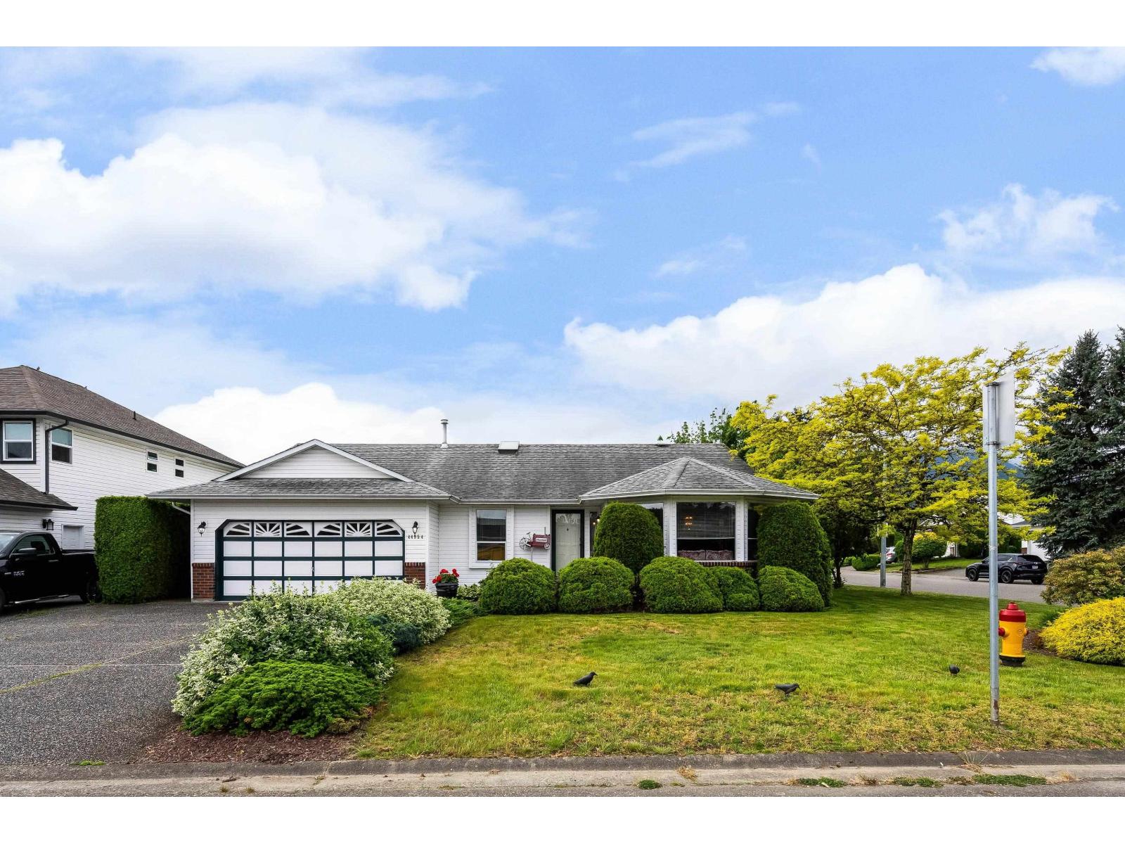 44954 Bedford Place, Sardis South, Chilliwack, British Columbia  V2R 3C2 - Photo 1 - R3121318