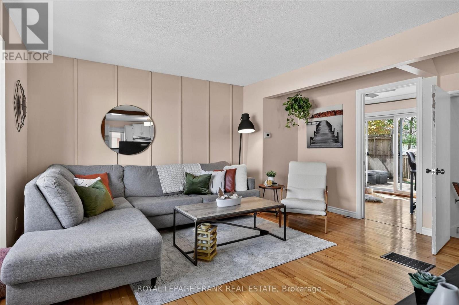 657 Mckellar Street, Peterborough, Ontario  K9J 1R4 - Photo 4 - X13118824