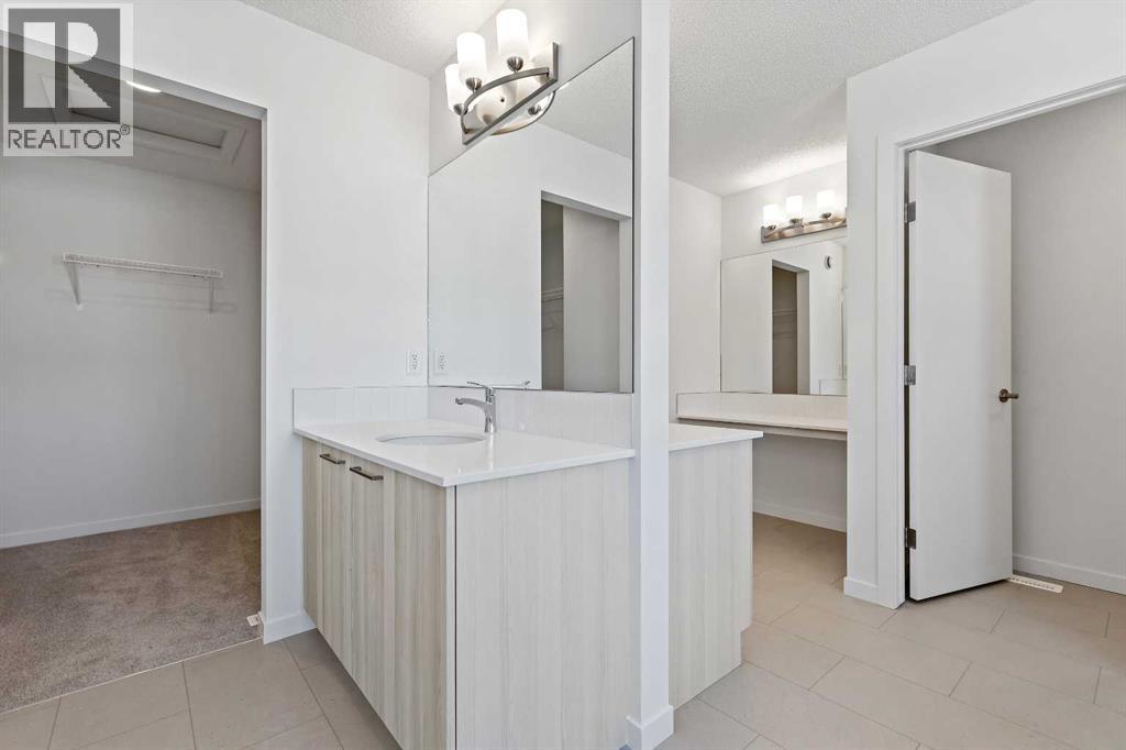 421 Corner Glen Way NE, Calgary, Alberta  T3N 2P1 - Photo 10 - A2273963