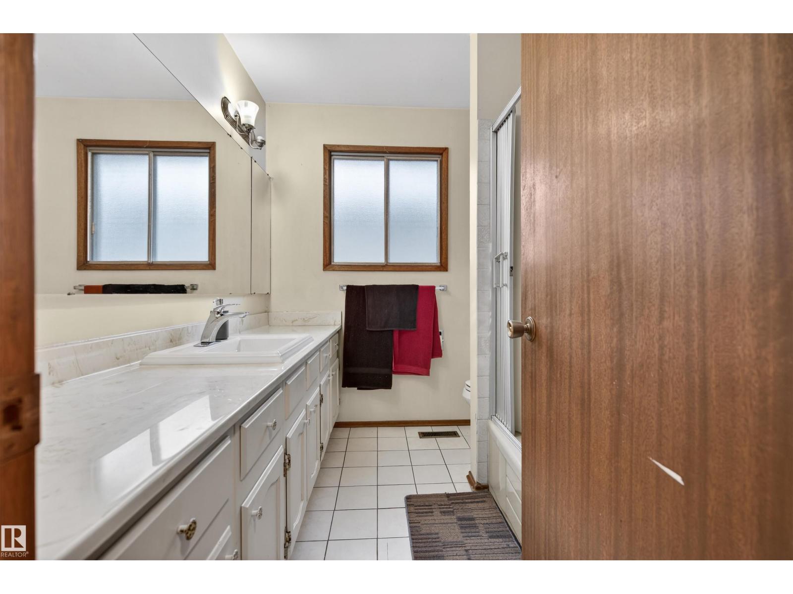 4104 109 St NW, Edmonton, Alberta  T6J 2P9 - Photo 14 - E4477828