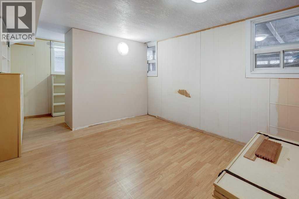 221 31 Avenue NE, Calgary, Alberta  T2E 2G1 - Photo 17 - A2274160