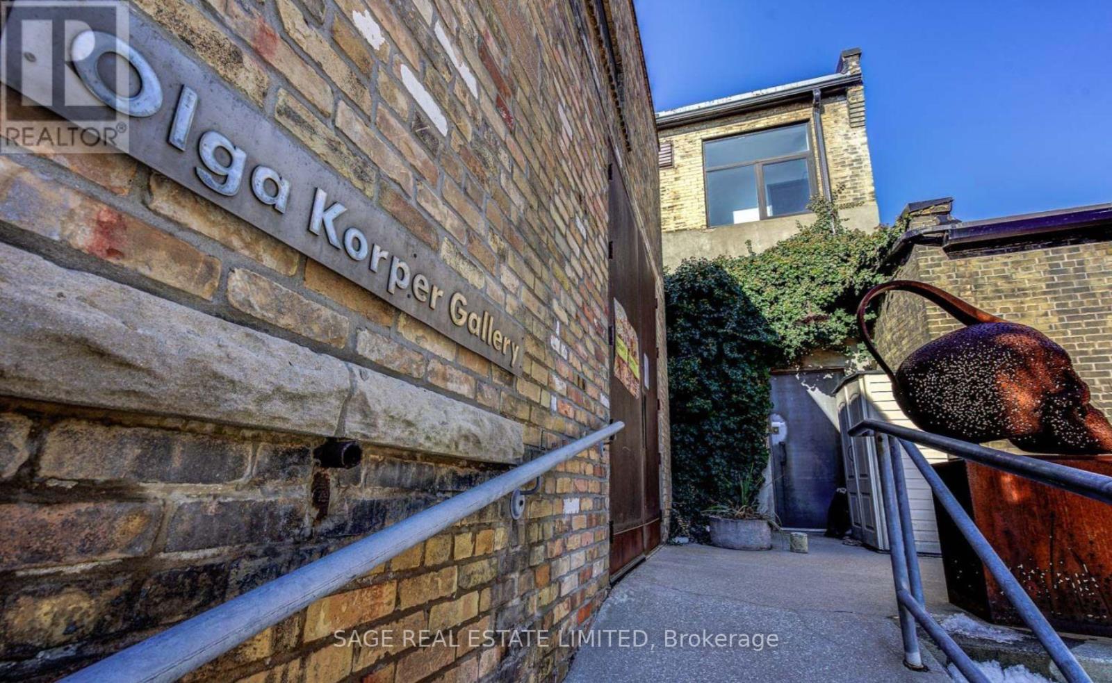 100b Street - 25 Morrow Avenue, Toronto, Ontario  M6R 2H9 - Photo 25 - W12930694