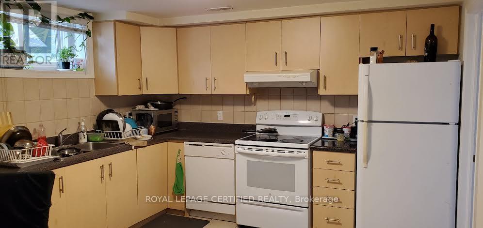 13 Theodore Drive, Mississauga, Ontario  L5M 1E5 - Photo 6 - W13087398