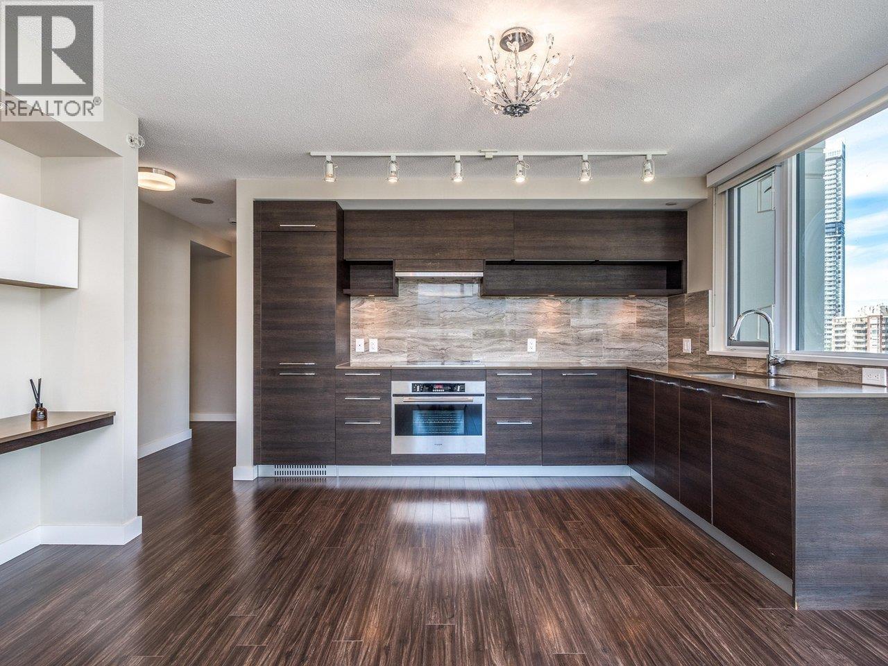 570 Emerson Street, Coquitlam, British Columbia  V3J 0G3 - Photo 7 - R3122053