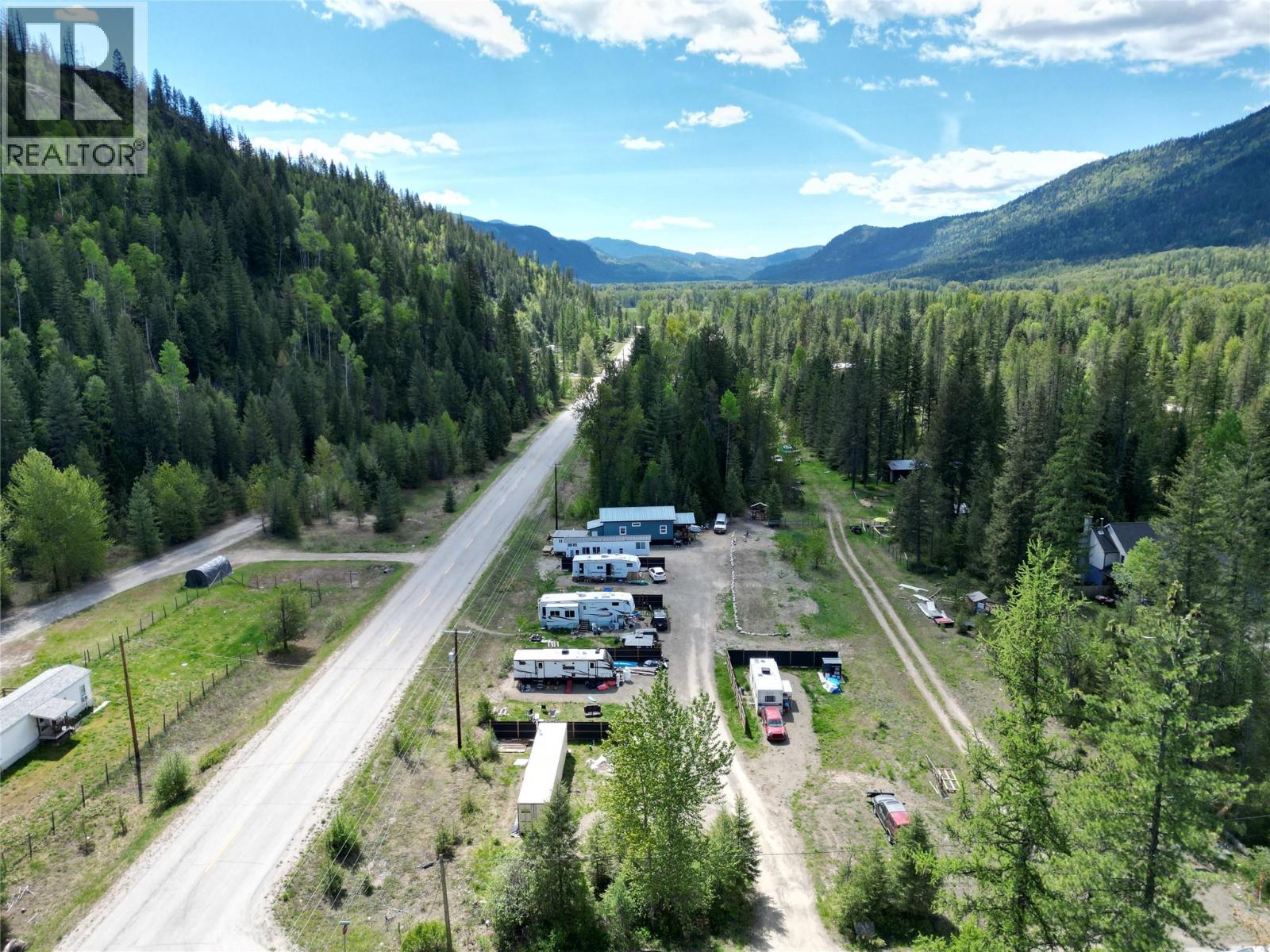 1868 Airport Road, Salmo, British Columbia  V0G 1Z0 - Photo 11 - 10387089