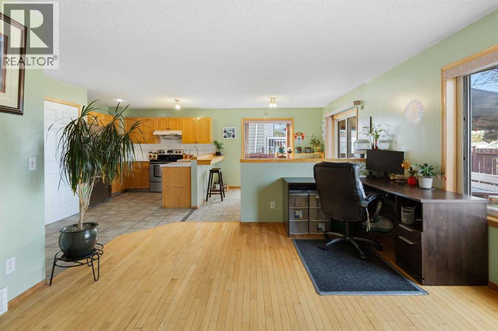 179 Erin Park Drive Se, Calgary, Alberta  T3B 3L5 - Photo 12 - A2309486