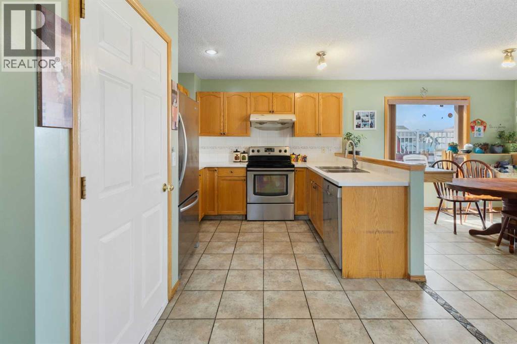 179 Erin Park Drive Se, Calgary, Alberta  T3B 3L5 - Photo 5 - A2309486
