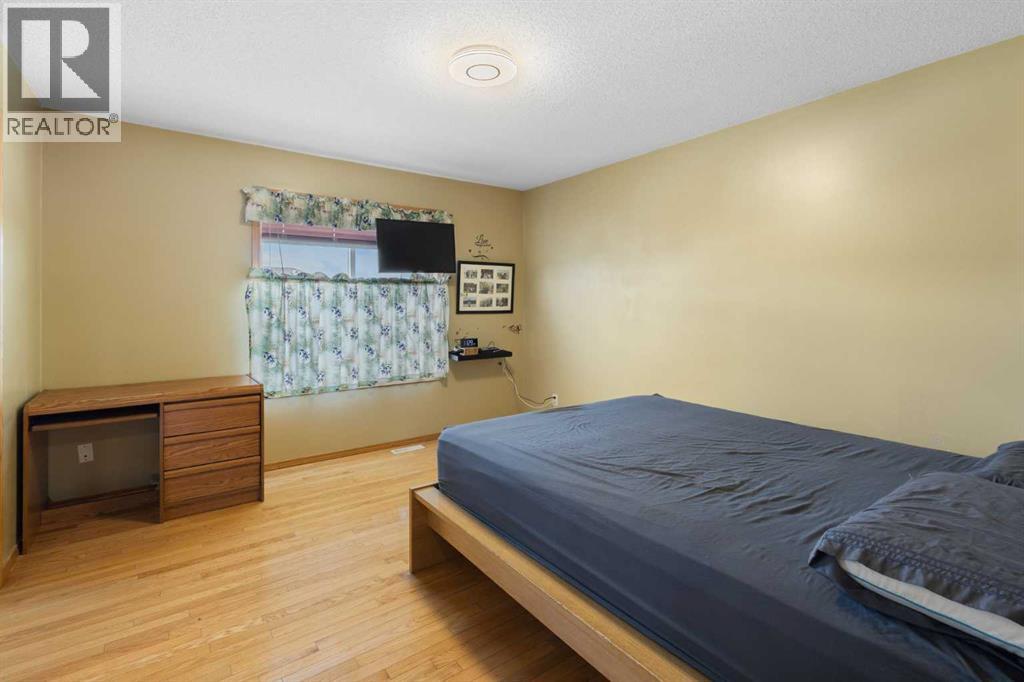 179 Erin Park Drive Se, Calgary, Alberta  T3B 3L5 - Photo 15 - A2309486