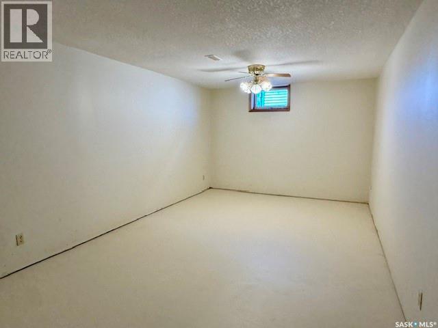 208 2nd Street Ne, Watson, Saskatchewan  S0K 4V0 - Photo 15 - SK035739