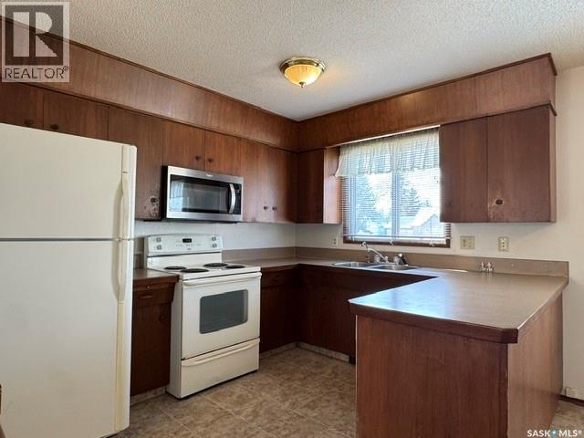 208 2nd Street Ne, Watson, Saskatchewan  S0K 4V0 - Photo 3 - SK035739
