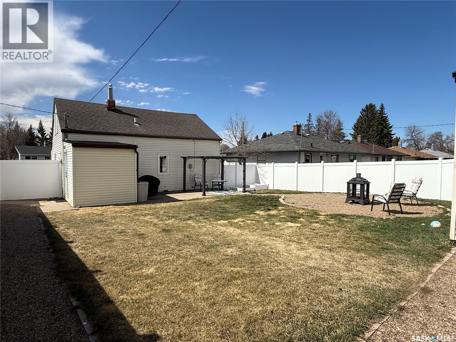 278 8th Avenue E, Melville, Saskatchewan  S0A 2P0 - Photo 34 - SK035648