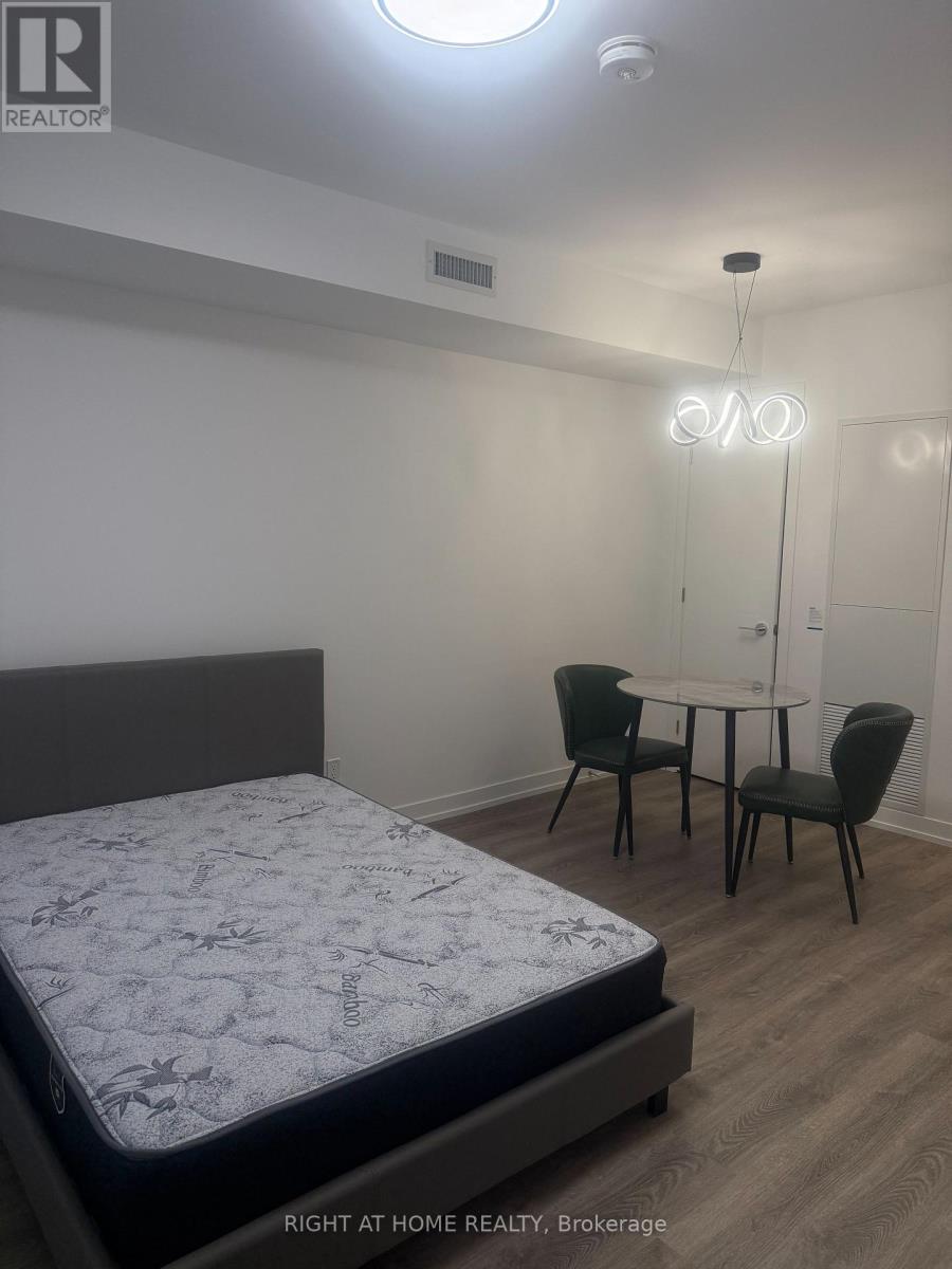 709 - 771 Yonge Street, Toronto, Ontario  M4W 2G4 - Photo 12 - C13020896
