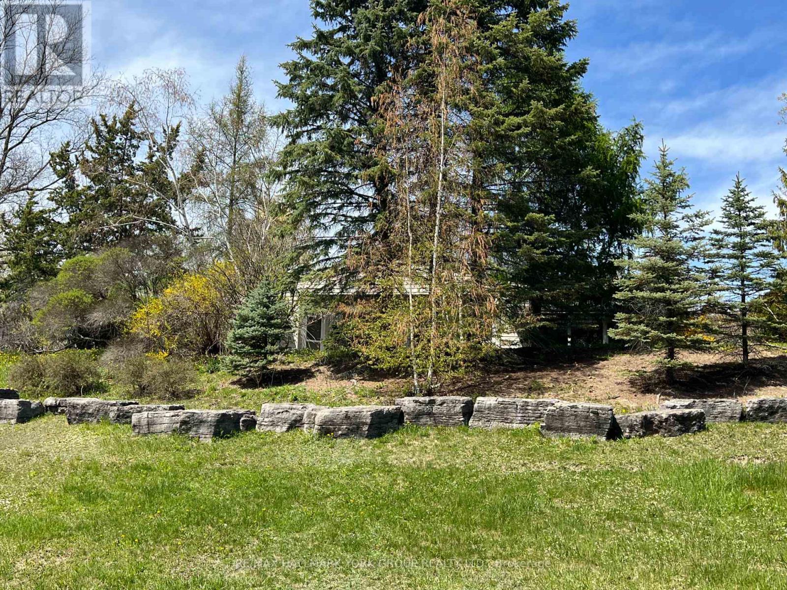 128 Brule Trail, King, Ontario  L7B 0C7 - Photo 4 - N12652260