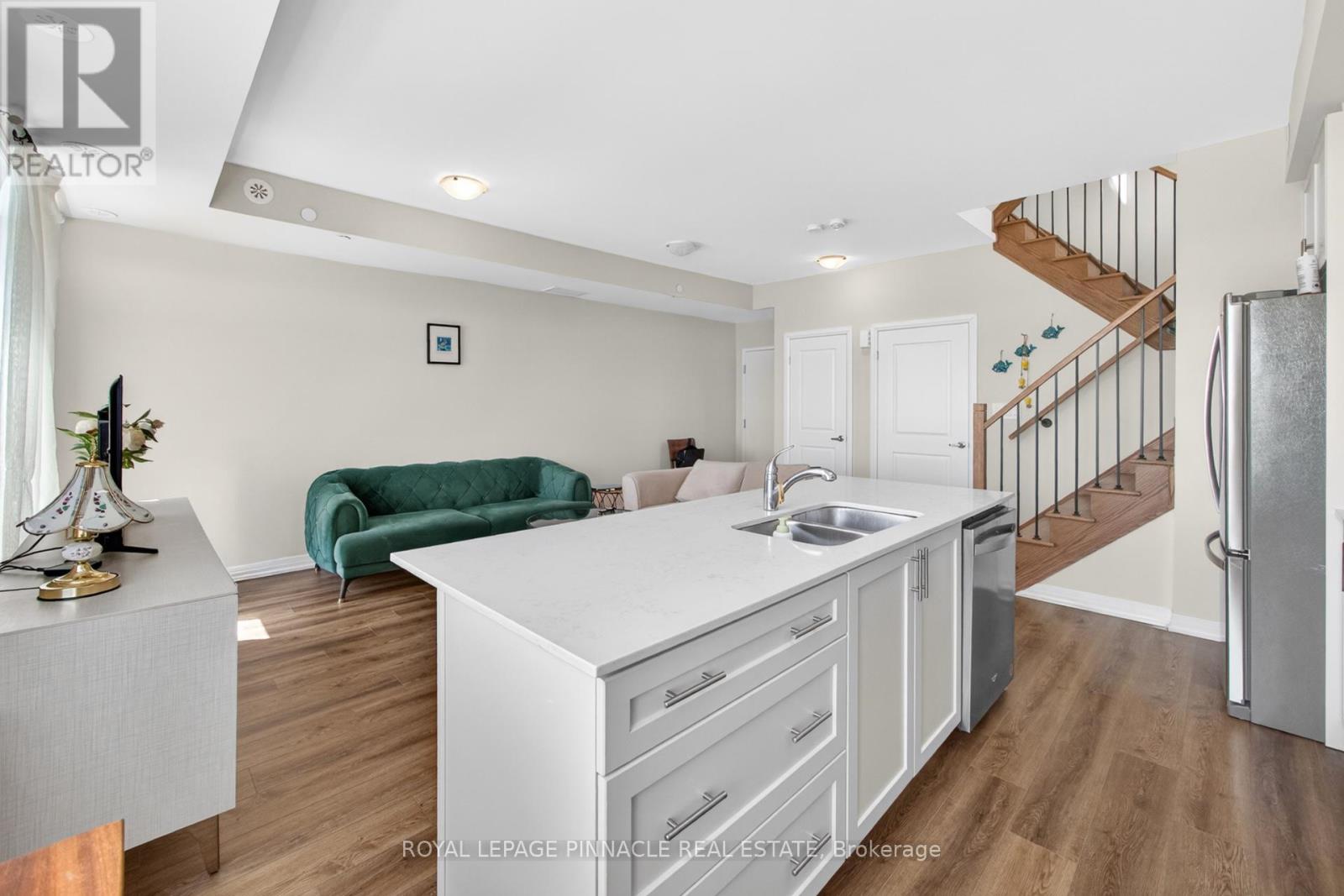 103 - 1585 Rose Way, Milton, Ontario  L9T 7E7 - Photo 8 - W13041028