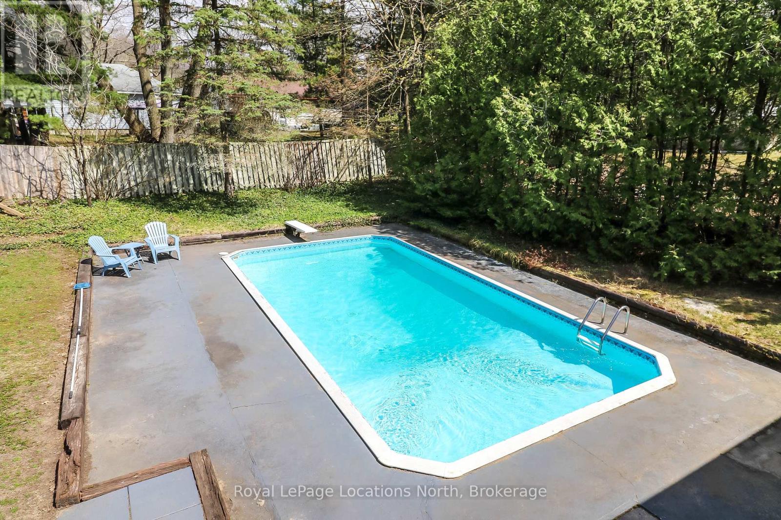265 39th Street S, Wasaga Beach, Ontario L9Z 1S3 - Photo 2 - S13118970