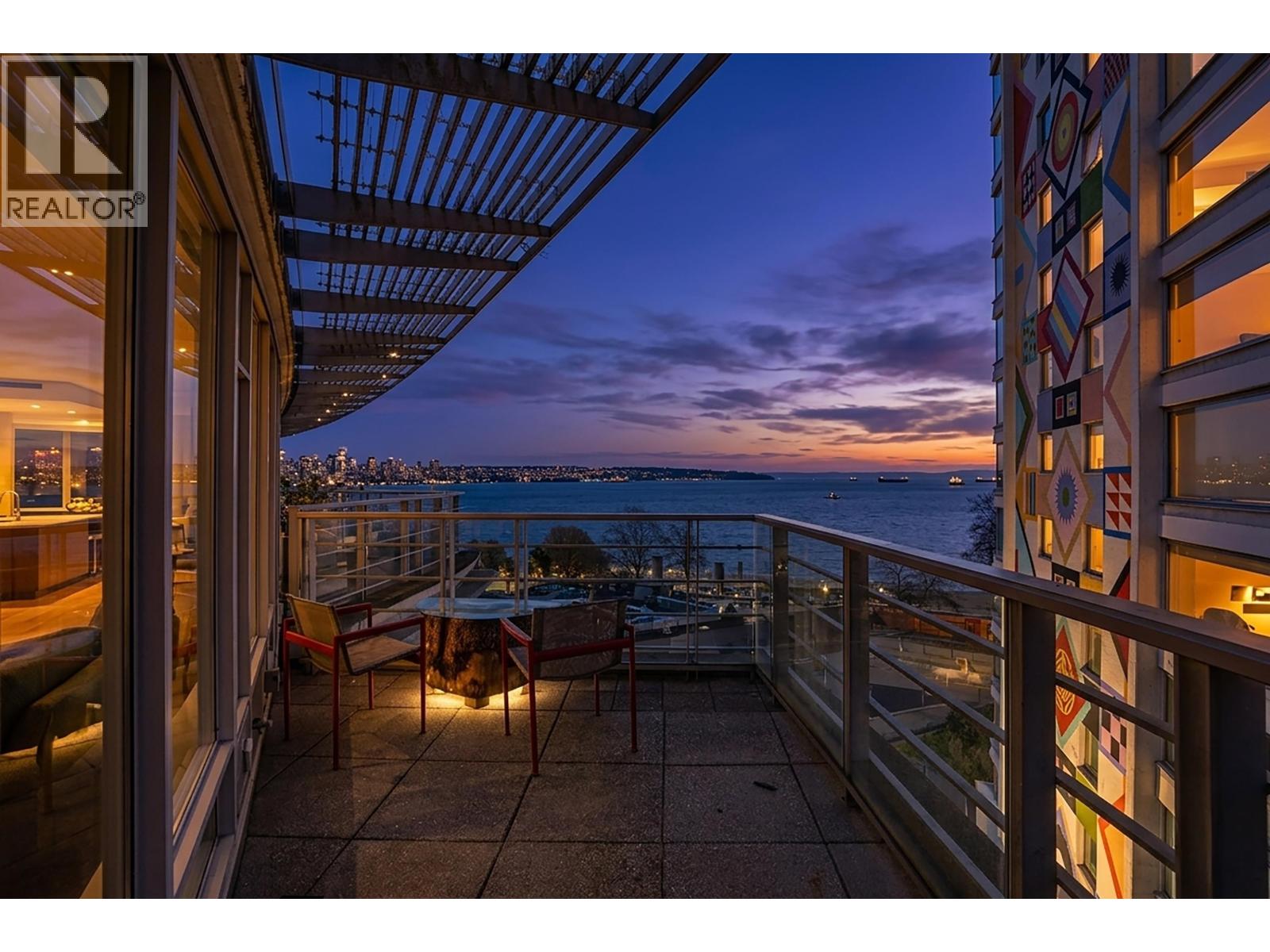 701 1762 Davie Street, Vancouver, British Columbia  V6G 1W2 - Photo 1 - R3122788