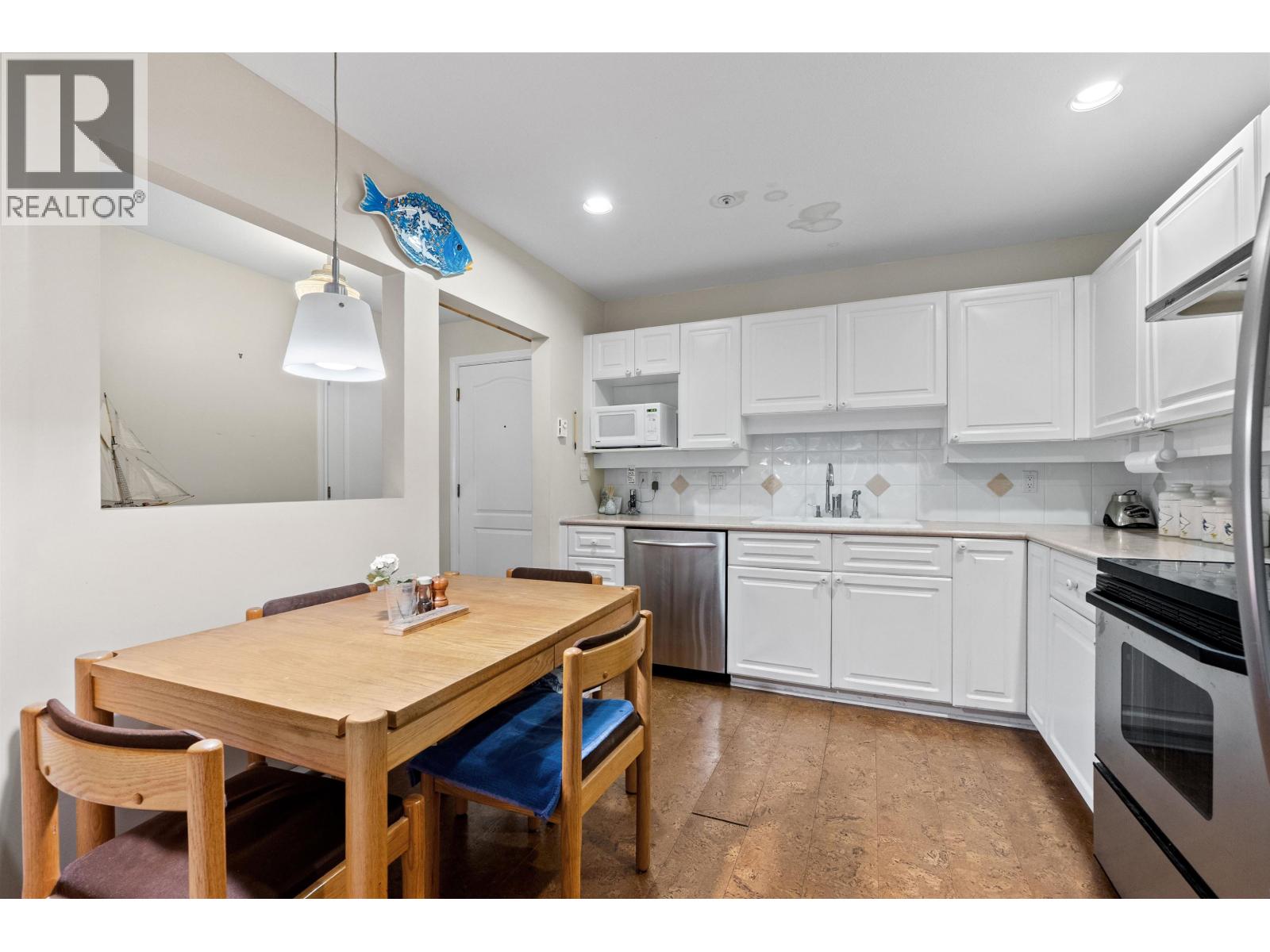206 1283 Parkgate Avenue, North Vancouver, British Columbia  V7H 3A3 - Photo 13 - R3122791