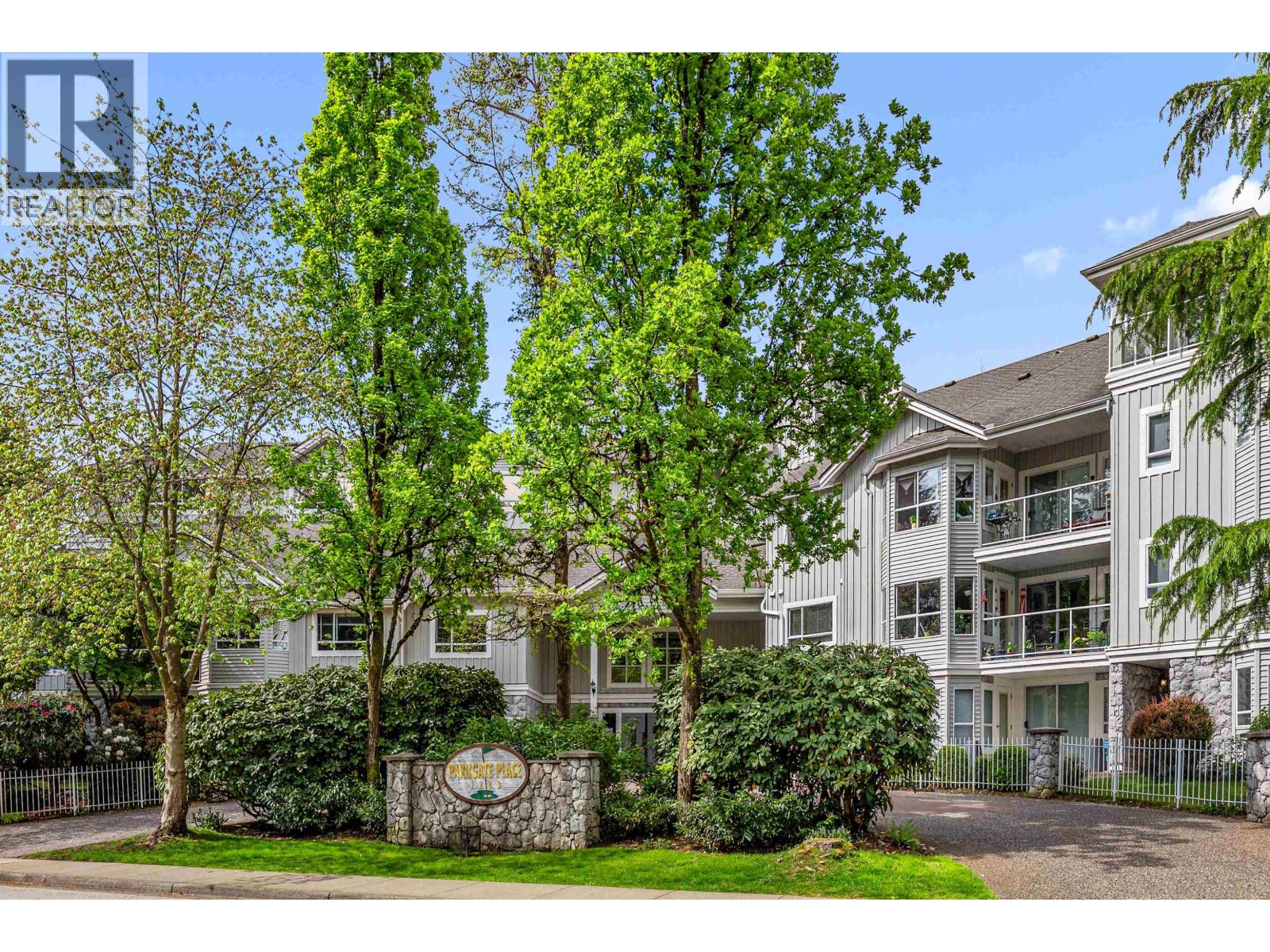 206 1283 Parkgate Avenue, North Vancouver, British Columbia  V7H 3A3 - Photo 2 - R3122791