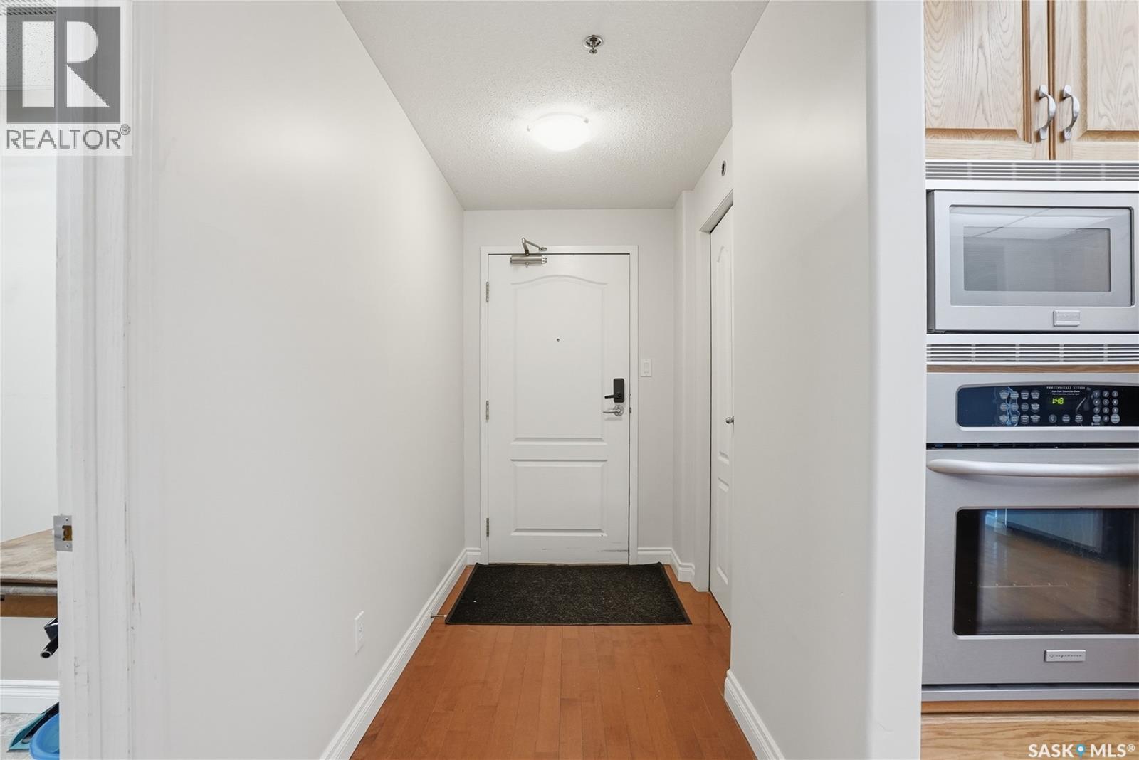 305 303 5th Avenue, Saskatoon, Saskatchewan  S7K 2P6 - Photo 2 - SK032151