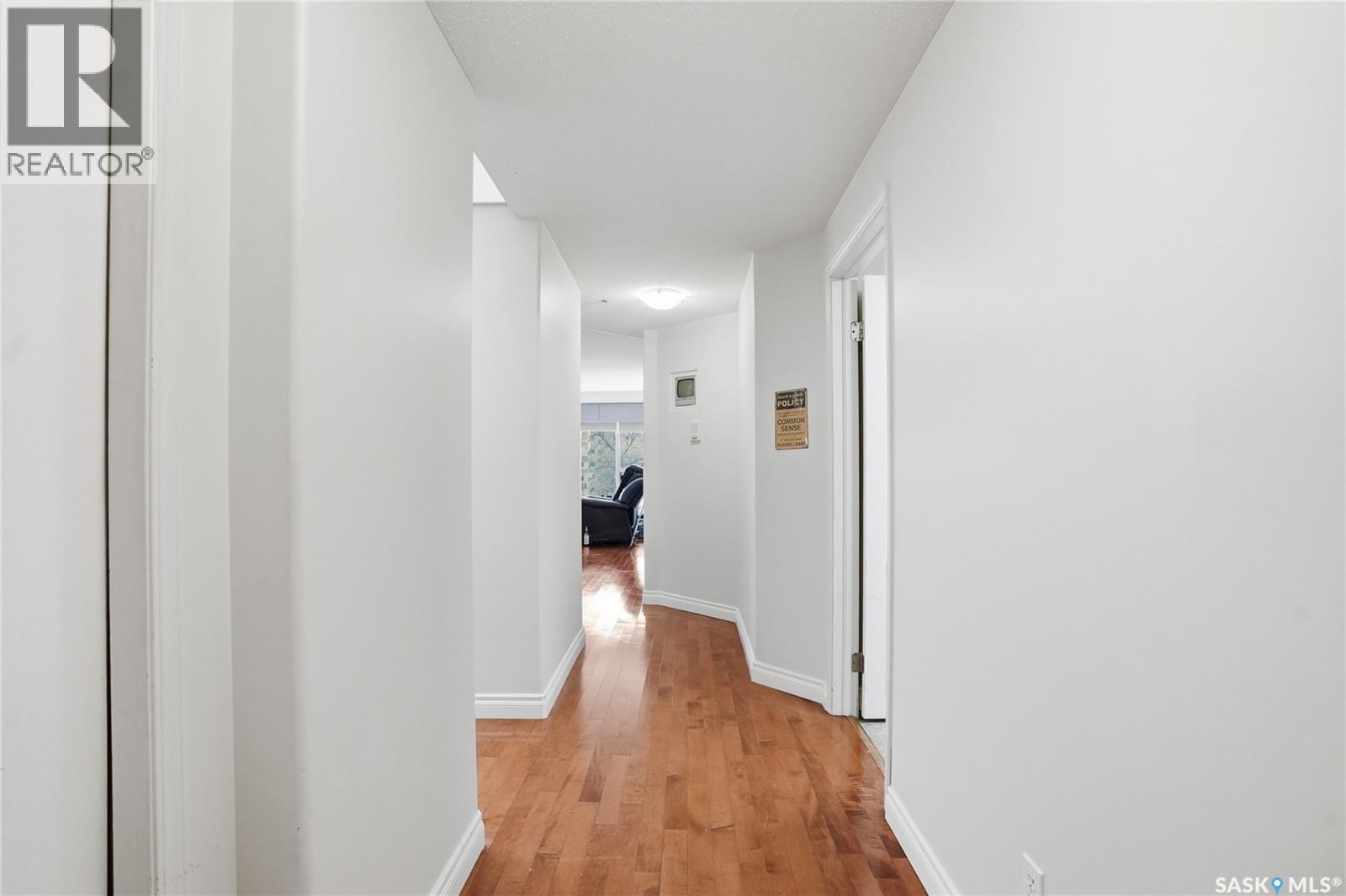 305 303 5th Avenue, Saskatoon, Saskatchewan  S7K 2P6 - Photo 3 - SK032151