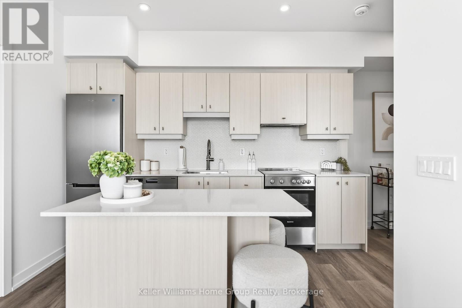 2402 - 15 Wellington Street S, Kitchener, Ontario  N2G 0E4 - Photo 6 - X13118998
