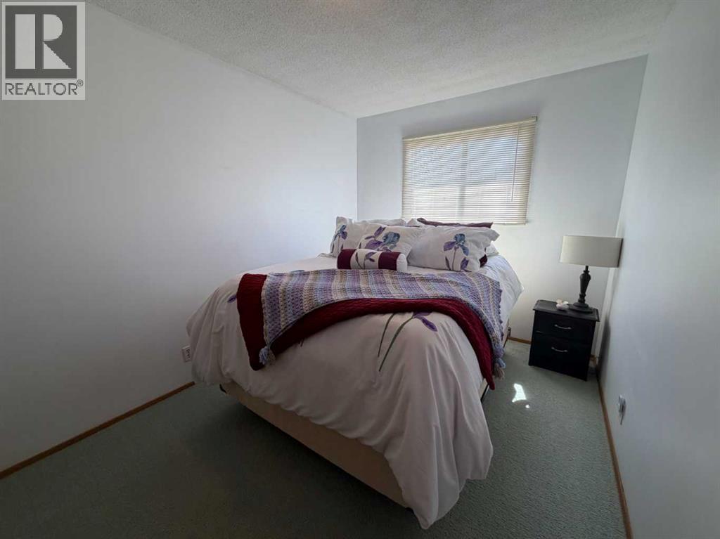 25 Ellenwood Drive, Red Deer, Alberta  T4R 2E1 - Photo 13 - A2310448