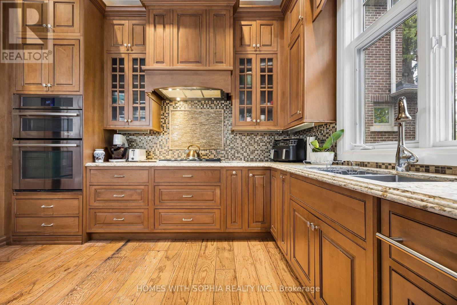 162 Glenvale Boulevard, Toronto, Ontario  M4G 2W3 - Photo 17 - C13118844