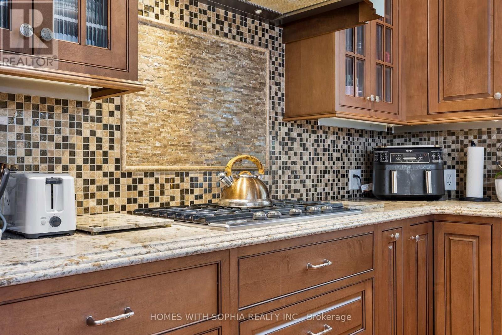 162 Glenvale Boulevard, Toronto, Ontario  M4G 2W3 - Photo 23 - C13118844