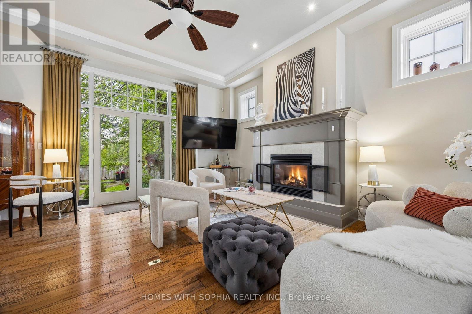 162 Glenvale Boulevard, Toronto, Ontario  M4G 2W3 - Photo 6 - C13118844