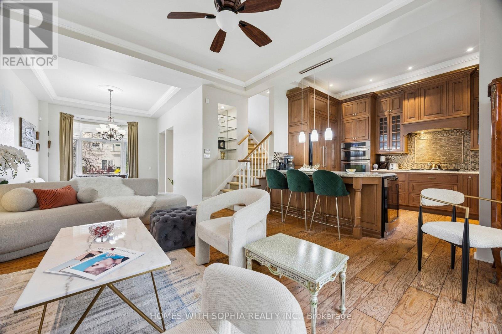 162 Glenvale Boulevard, Toronto, Ontario  M4G 2W3 - Photo 7 - C13118844