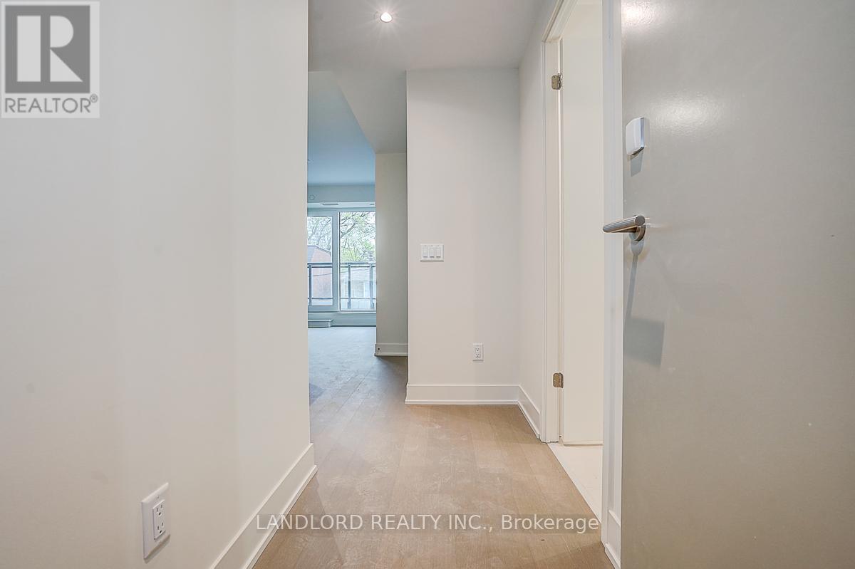202 - 322 Dupont Street, Toronto, Ontario  M5R 0E3 - Photo 4 - C13118850