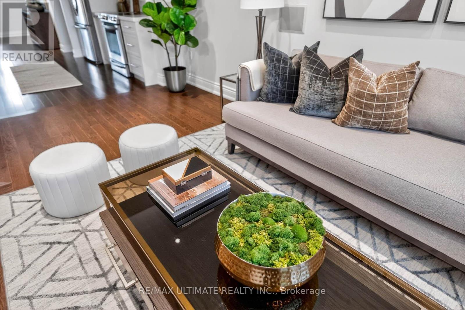 4 Bridgman Avenue, Toronto, Ontario  M5R 1X2 - Photo 13 - C13118888